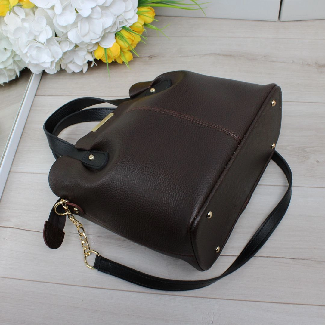 Жіноча сумка шоколад класична для щоденного використання